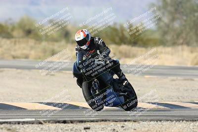 media/Dec-01-2025-Moto Forza (Mon) [[2daa91e15f]]/3-Beginner Group/Session 3 (Turn 3)/